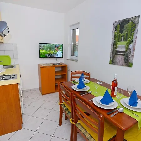 Jandrok Apartment Pirovac