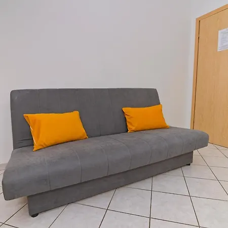 Apartment Jandrok Pirovac