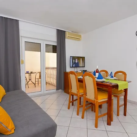 Jandrok Apartment Pirovac