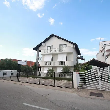 Apartment Jandrok