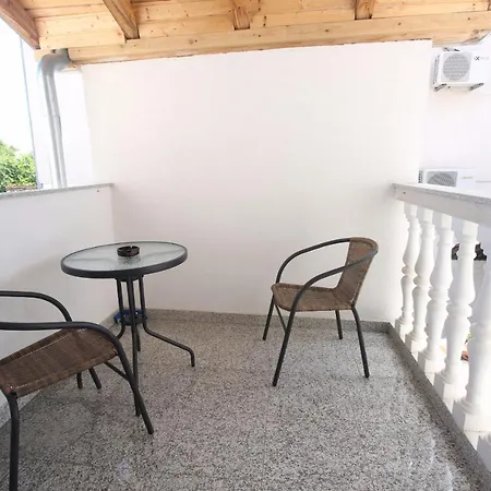 Jandrok Apartment *
